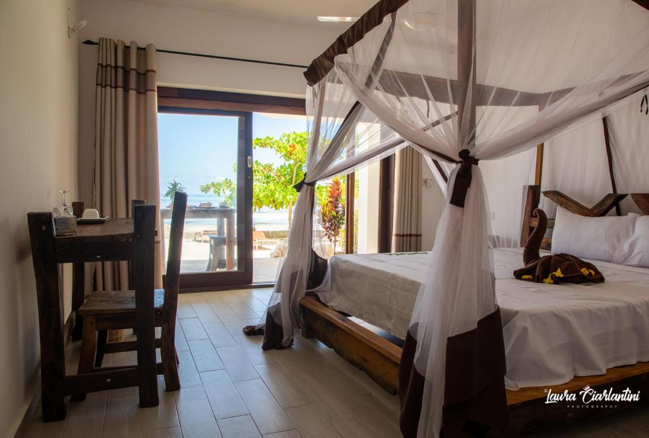Uroa Zanzibar Vera Beach Hotel By Moonshine Dikoni Kültér fotó
