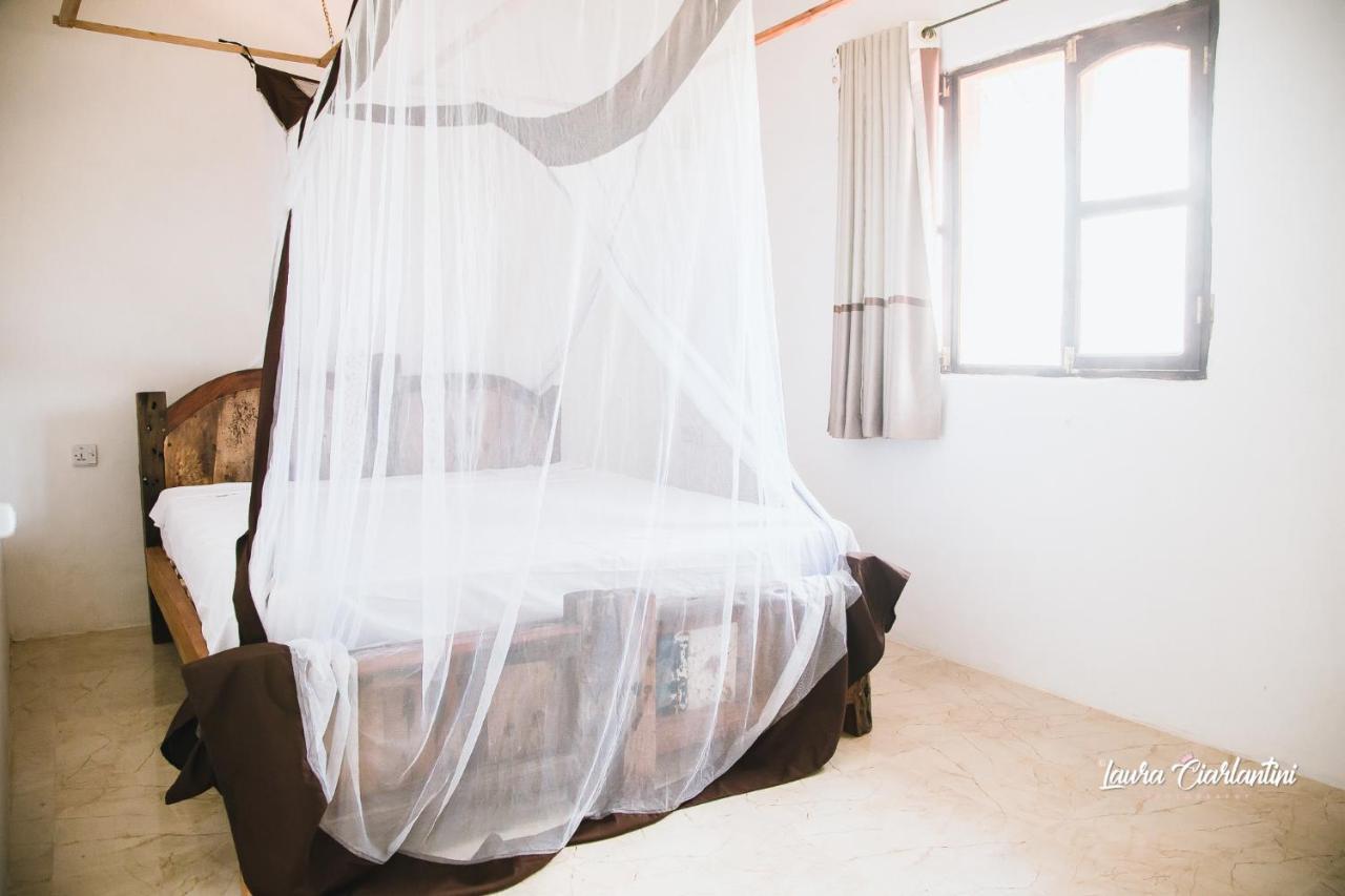 Uroa Zanzibar Vera Beach Hotel By Moonshine Dikoni Kültér fotó